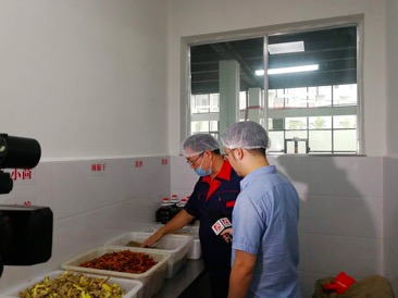 長沙25年老店 "楊眼鏡醬菜" 加盟店人氣爆棚