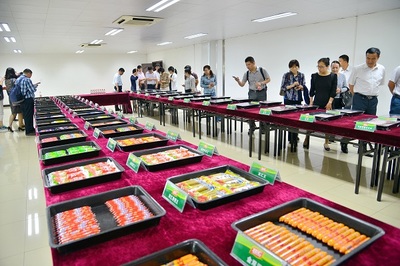 中國肉類協會組織中國肉類食品安全信用體系示范單位赴鄭州雙匯考察交流學習